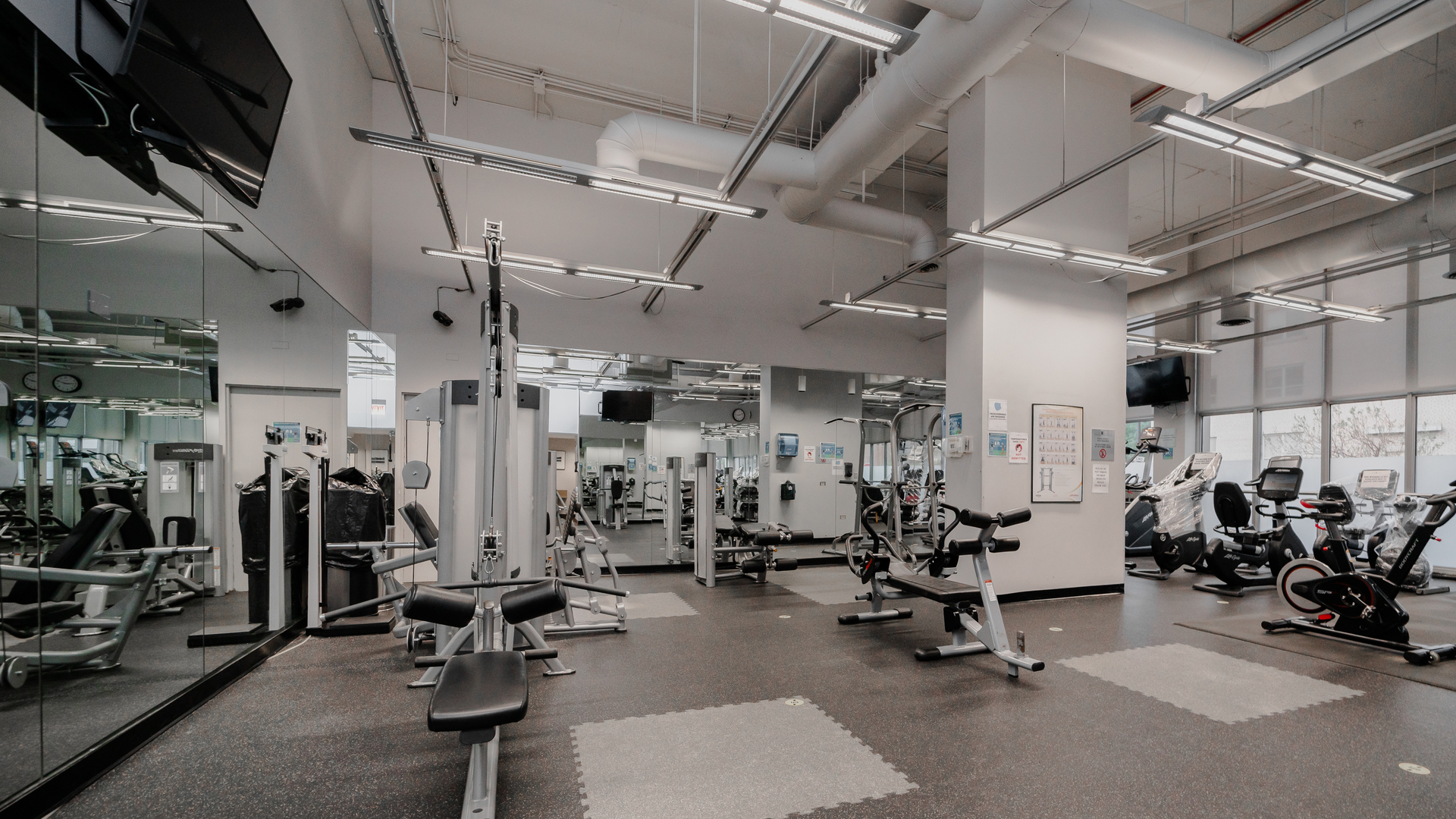 655 West Irving Park Road, Unit 2912 Chicago, IL 60613 - Photo 14 of 18