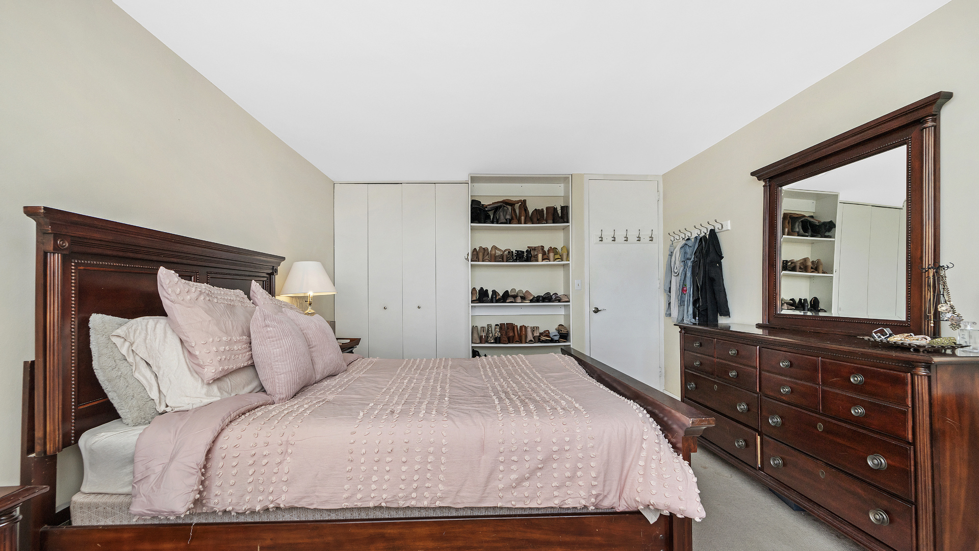 655 West Irving Park Road, Unit 2912 Chicago, IL 60613 - Photo 10 of 18