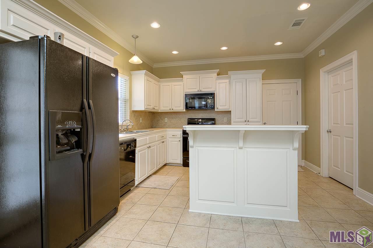 15012 Ferrell Avenue Baton Rouge, LA 70817 - Photo 3 of 15 Gallery Image 3