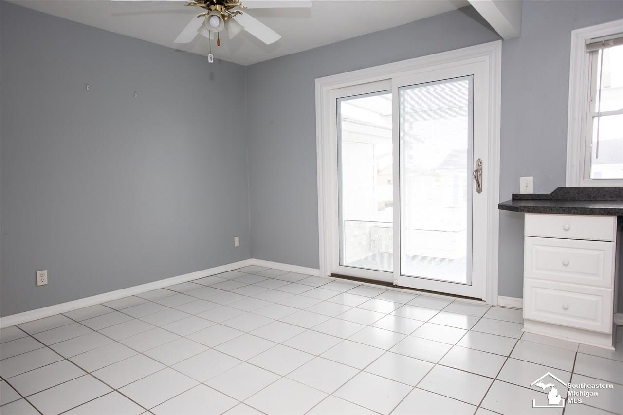619 East Erie Road Temperance, MI 48182 - Photo 10 of 38 31392238-9.JPG