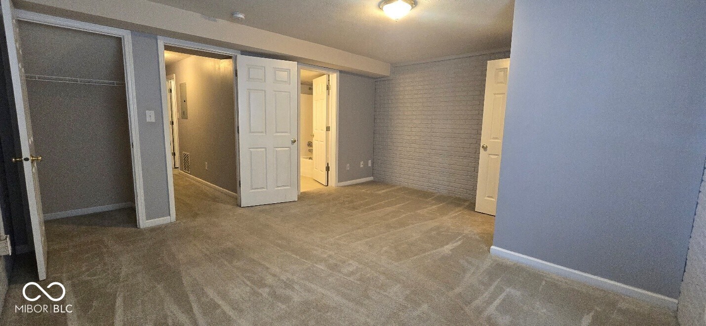 8422 Hague Road Indianapolis, IN 46256 - Photo 12 of 19
