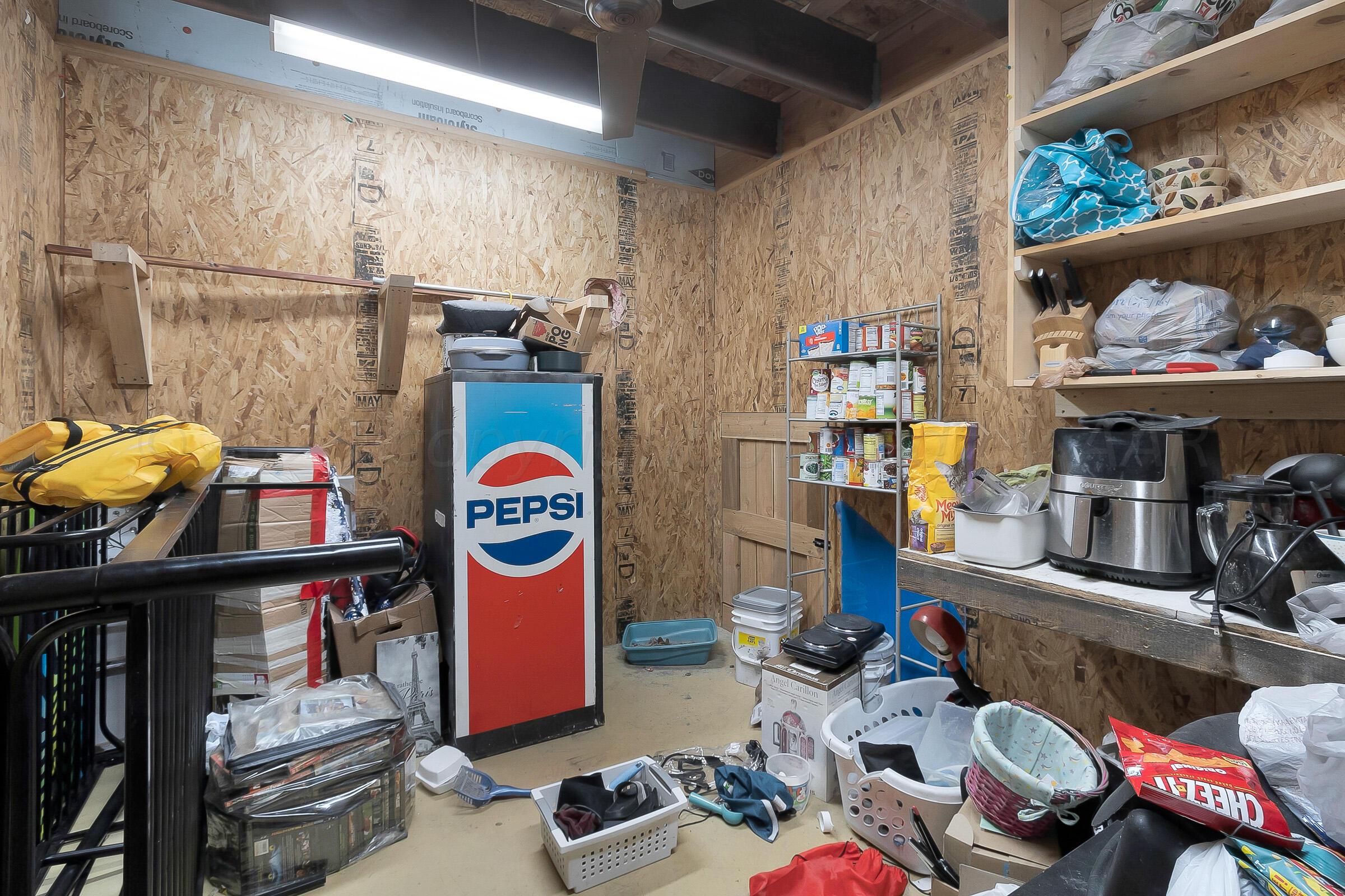4225 South Washington Street Amarillo, TX 79110 - Photo 23 of 27 023_RH Storage Room
