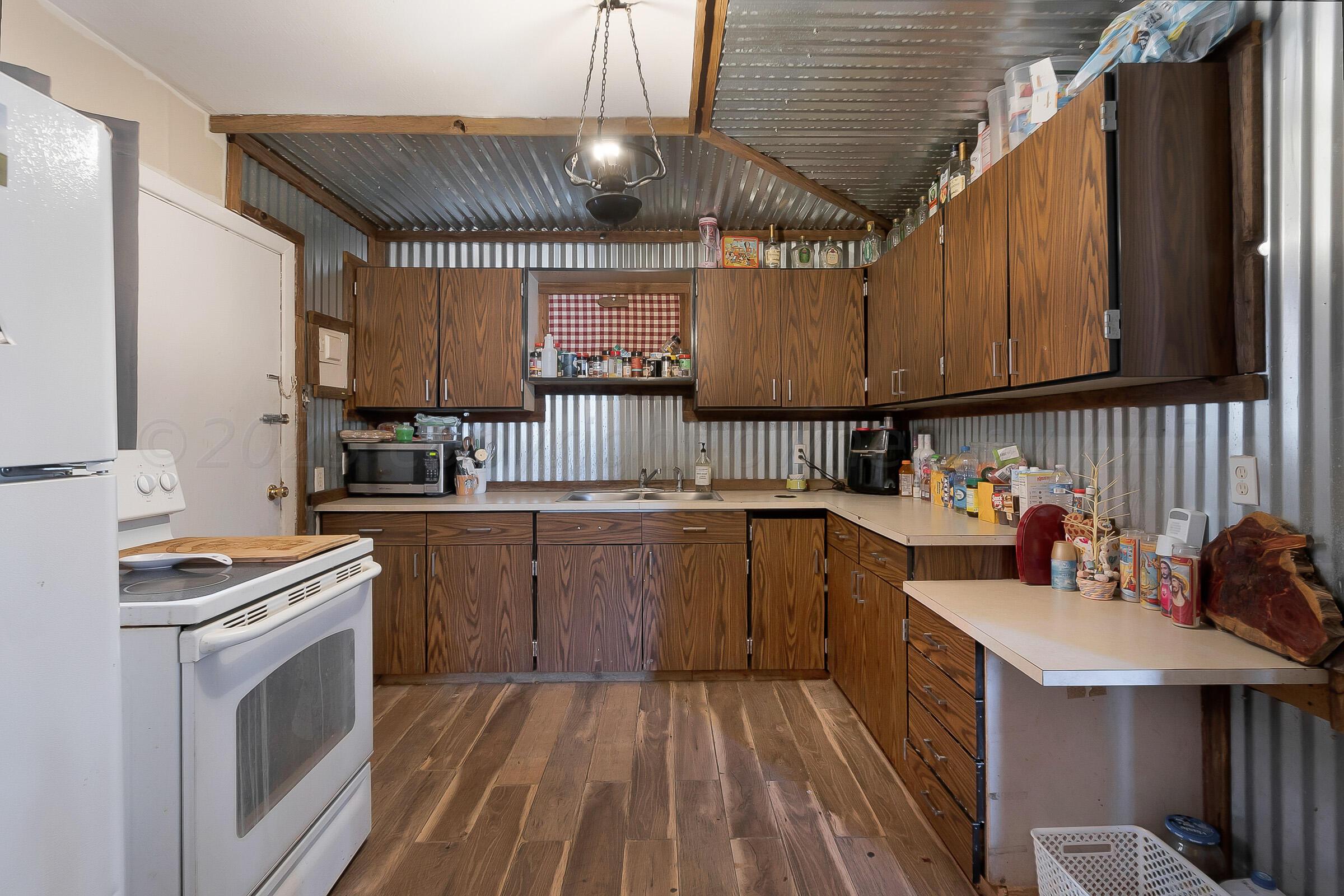 4225 South Washington Street Amarillo, TX 79110 - Photo 4 of 27 004_Kitchen