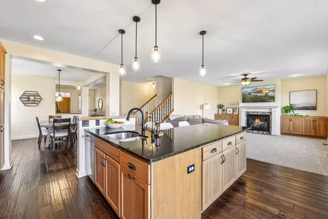 $635,000 | 3917 Valencia Lane, Chaska, MN 55318