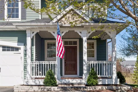 $635,000 | 3917 Valencia Lane, Chaska, MN 55318