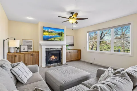 $635,000 | 3917 Valencia Lane, Chaska, MN 55318