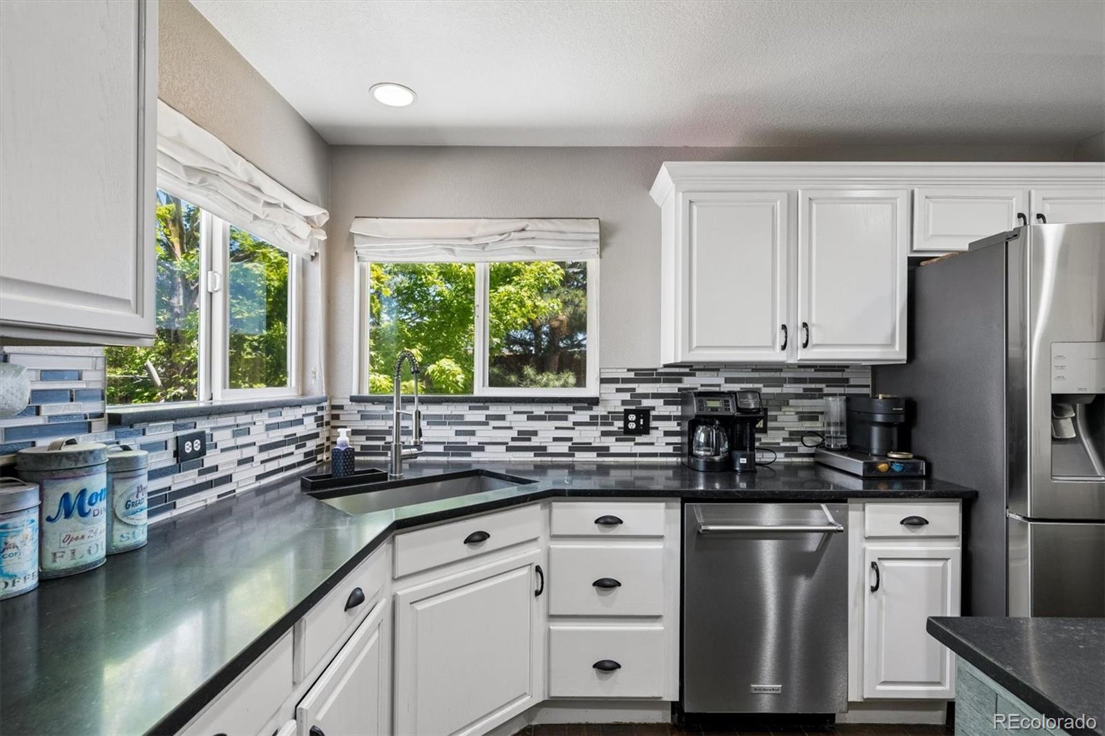 9962 Hawthorne Street Highlands Ranch, CO 80126 - Photo 10 of 50
