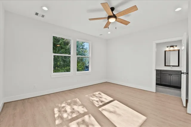 $3,000 | 1910 Bayou Shore Drive, Galveston, TX 77551