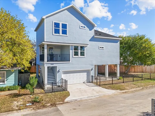 $3,000 | 1910 Bayou Shore Drive, Galveston, TX 77551