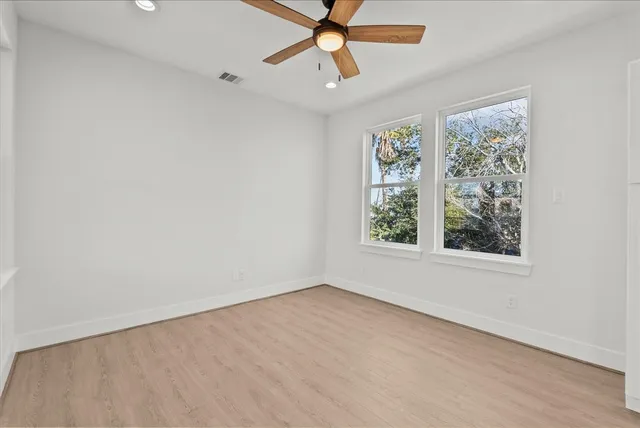 $3,000 | 1910 Bayou Shore Drive, Galveston, TX 77551