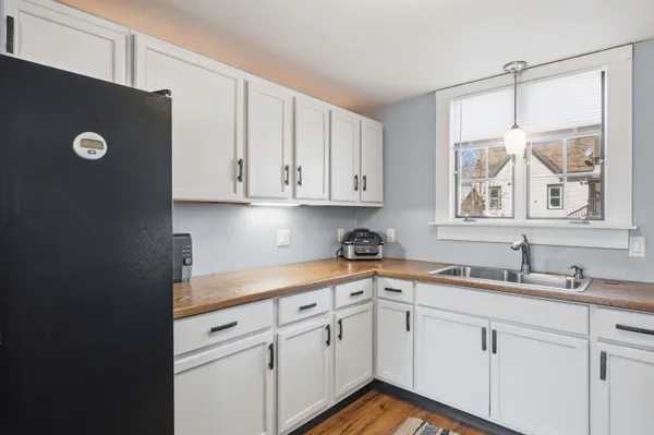 $525,000 | 388 Elm Street, Laconia, NH 03246