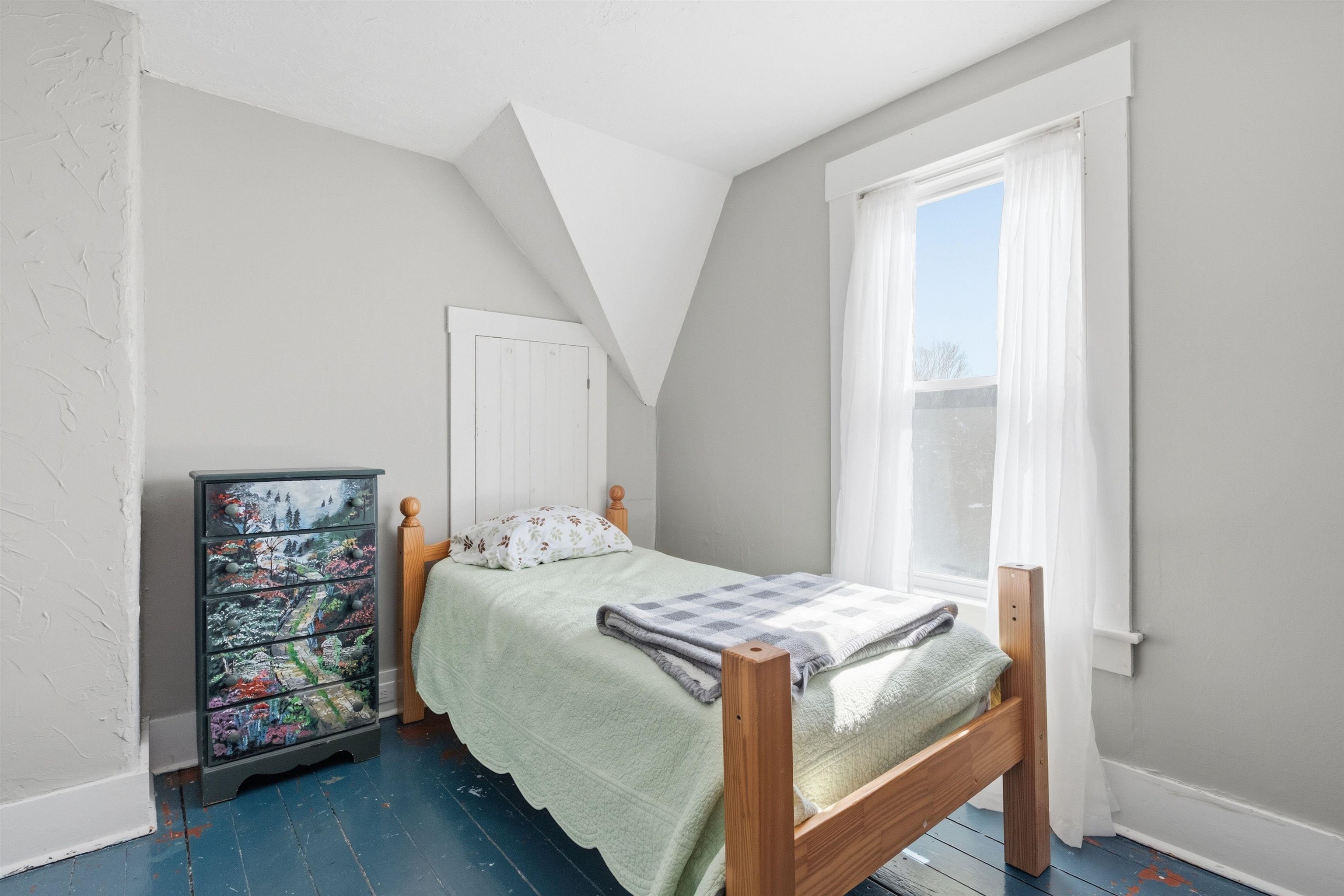 388 Elm Street Laconia, NH 03246 - Photo 22 of 38