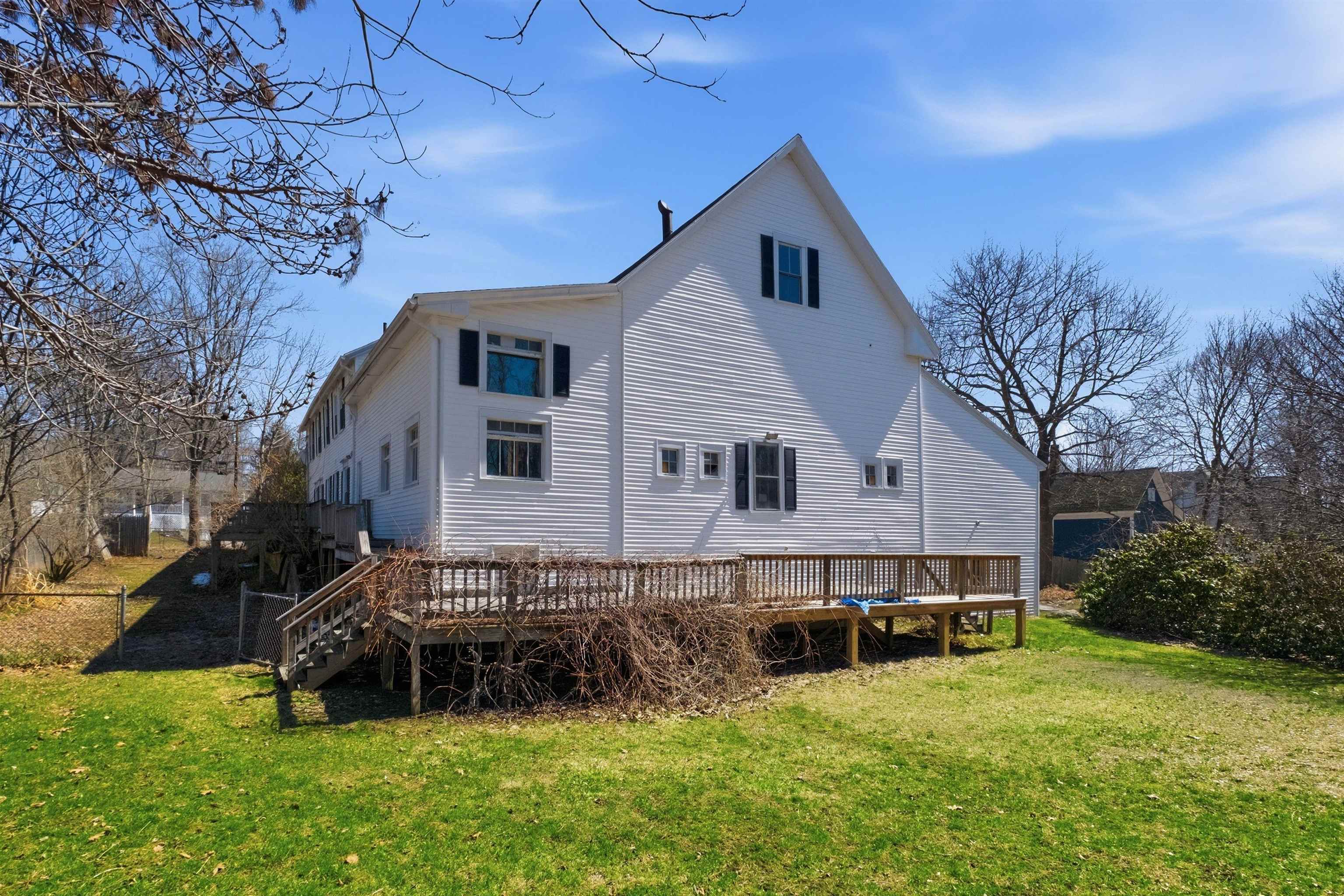 388 Elm Street Laconia, NH 03246 - Photo 29 of 38