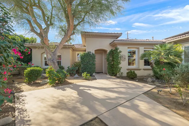 $925,000 | 155 Bellini Way, Palm Desert, CA 92211