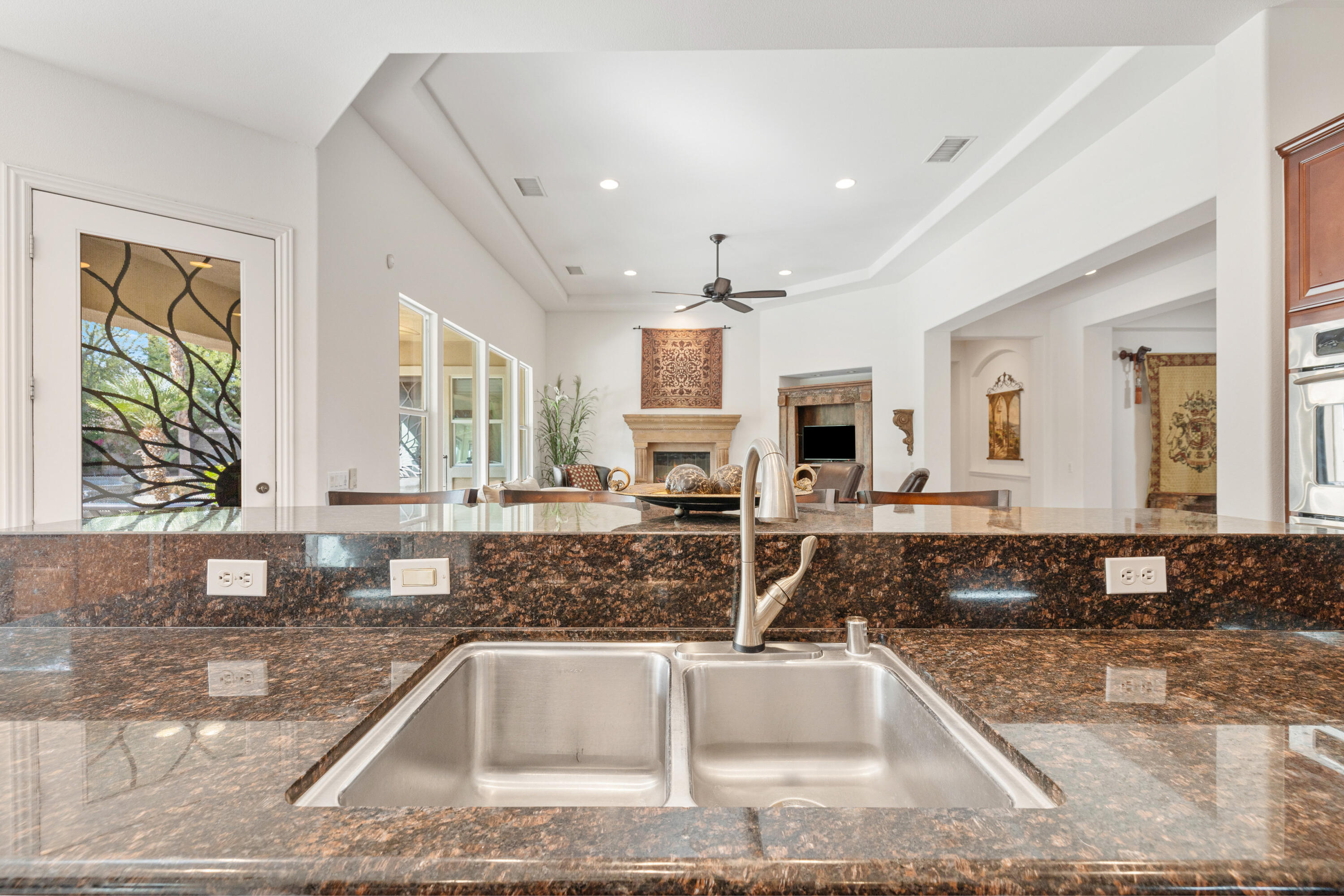 155 Bellini Way Palm Desert, CA 92211 - Photo 9 of 35 009_81-print-8m4a3148_743