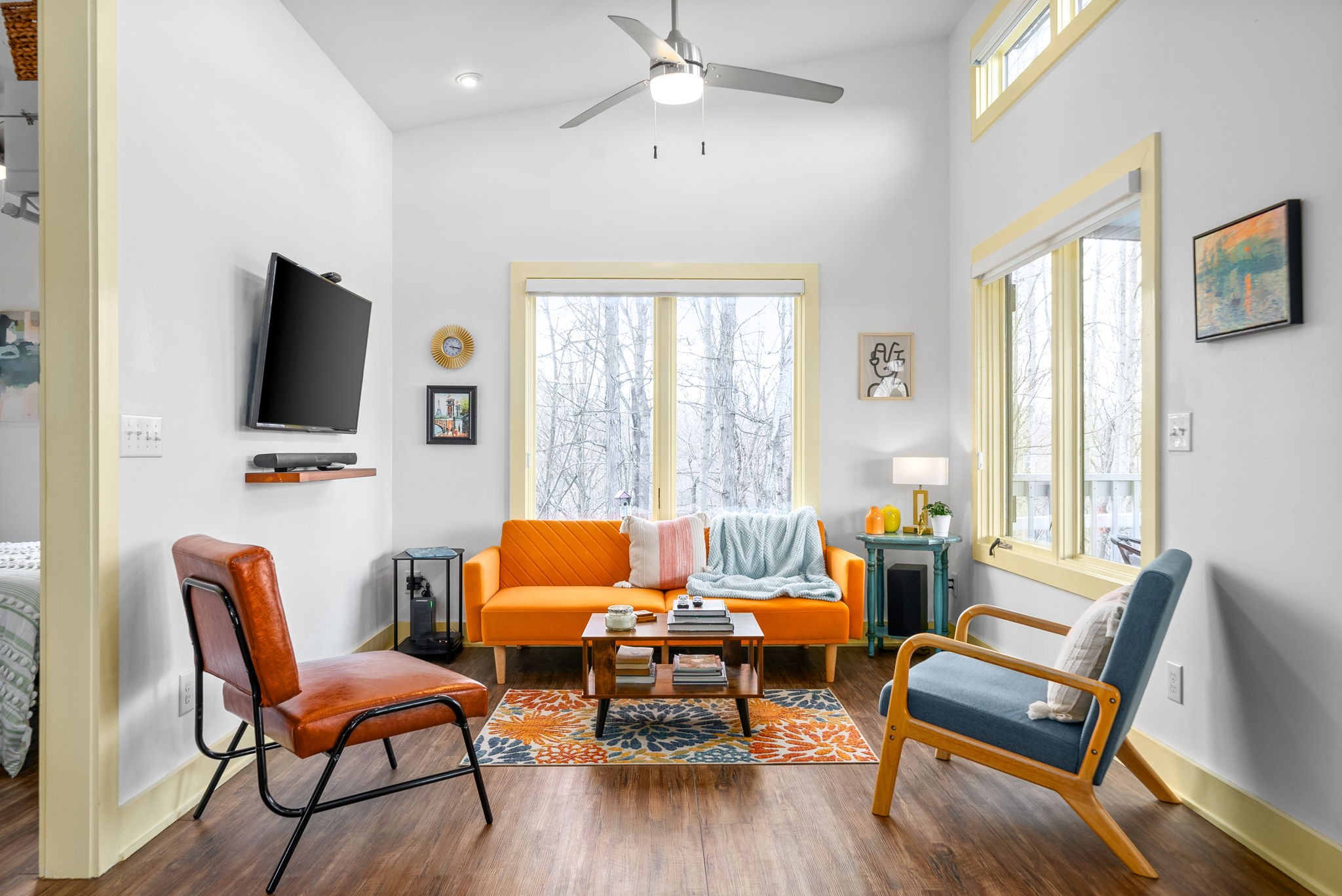 1166 Dale Ridge Road Dowelltown, TN 37059 - Photo 5 of 69 a living room with furniture and a flat screen tv