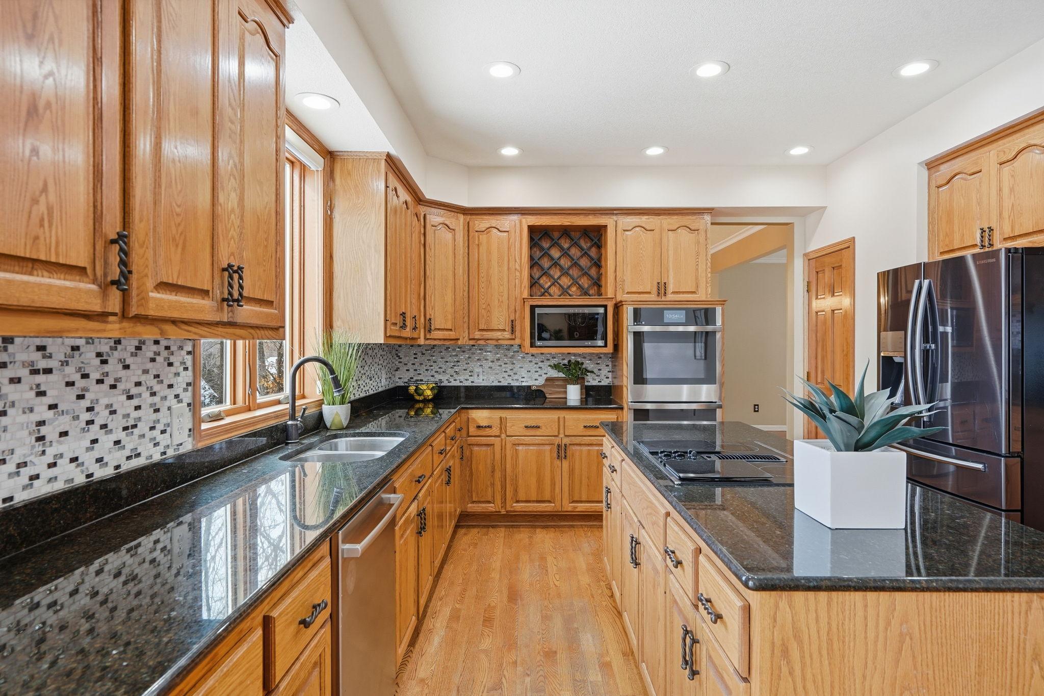 6340 Summit Circle Chanhassen, MN 55317 - Photo 28 of 83