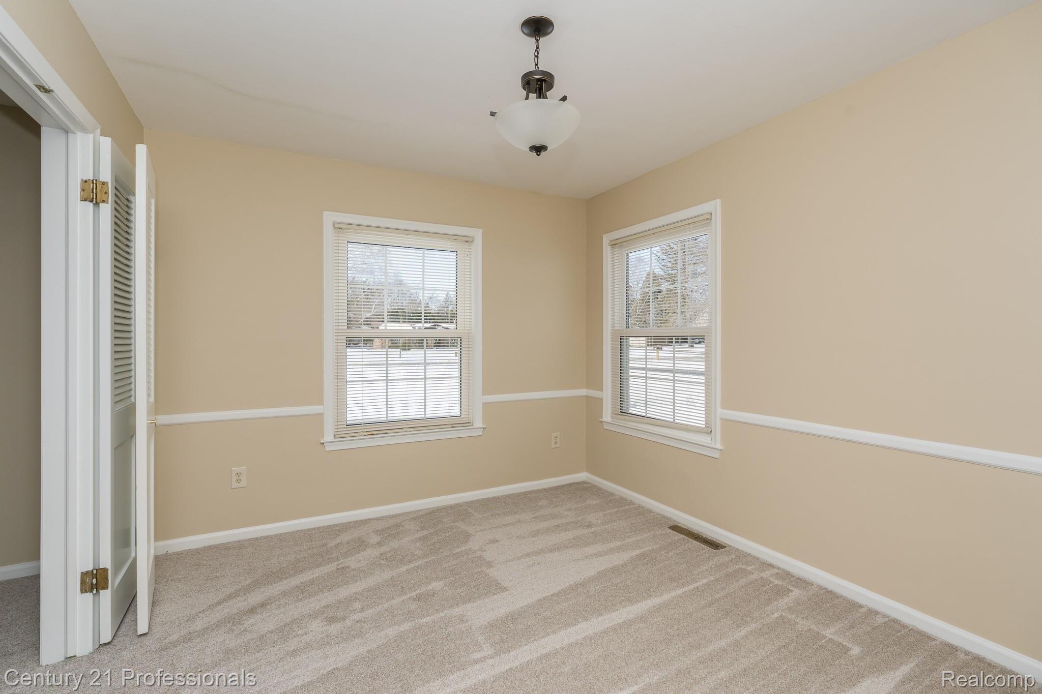 1655 Kingsmere Circle Rochester, MI 48309 - Photo 20 of 34 Formal dining room or home office
