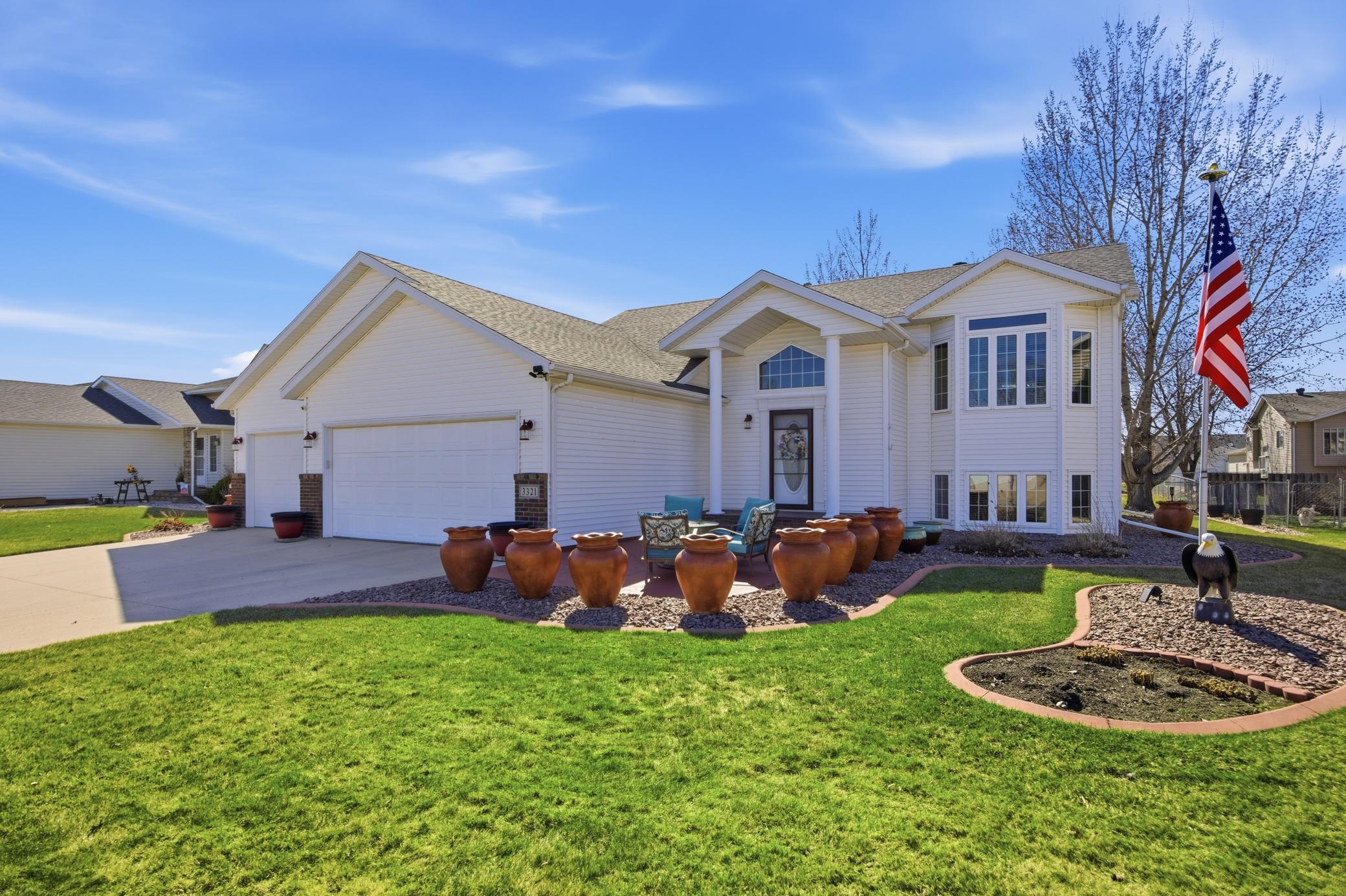 3321 Washington Street Fargo, ND 58104 - Photo 1 of 1