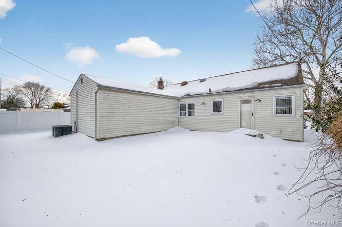 1075 Olympia Road North Bellmore, NY 11710 - Photo 19 of 23 Large private yard