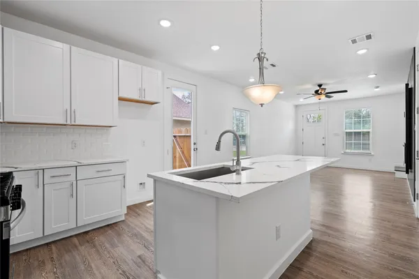 $2,000 | 8001 Talton Street, Unit B, Houston, TX 77028
