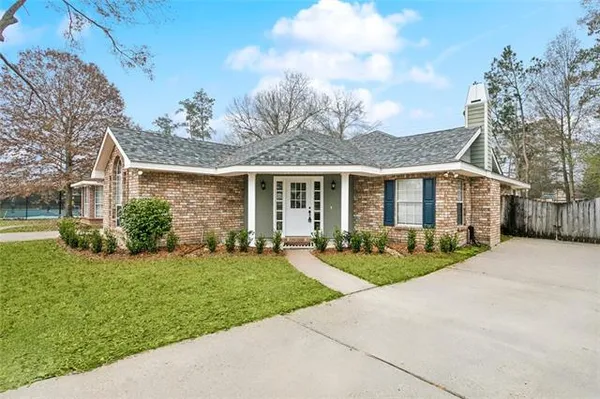 $2,300 | 405 Bon Temps Roule, Mandeville, LA 70471