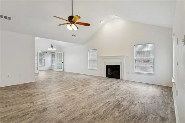 $2,300 | 405 Bon Temps Roule, Mandeville, LA 70471