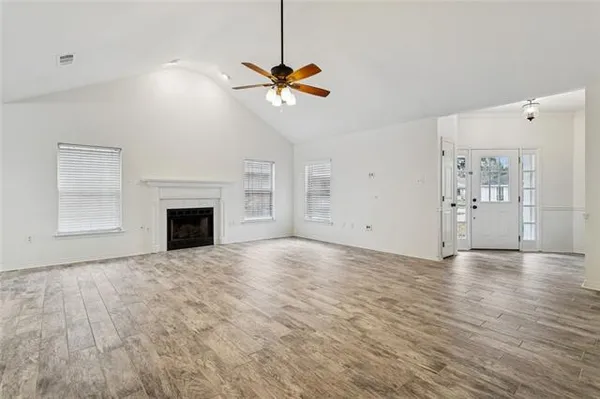 $2,300 | 405 Bon Temps Roule, Mandeville, LA 70471