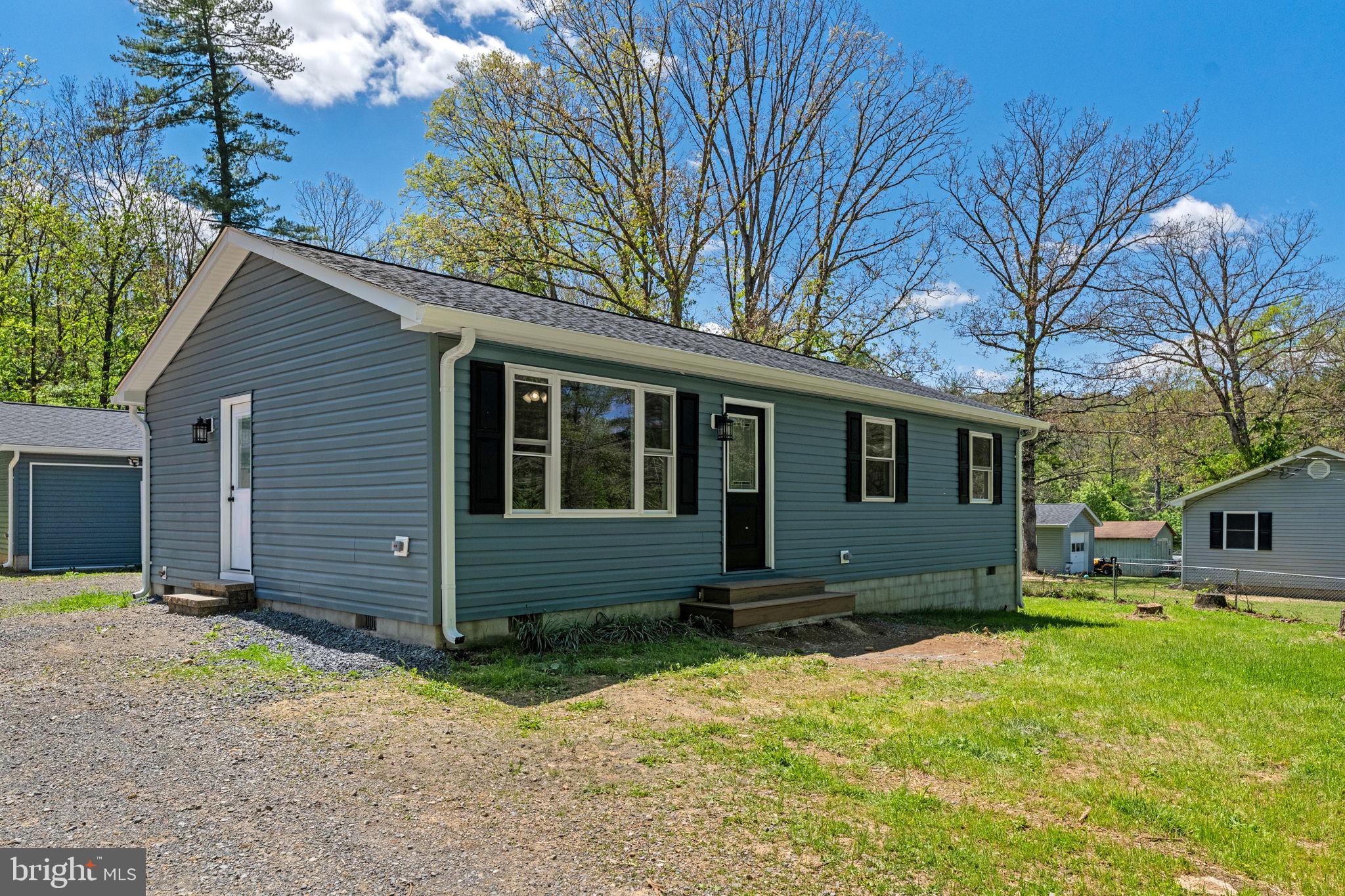 83 Autumn Lane High View, WV 26808 - Photo 4 of 51 Better than new & updated top to bottom