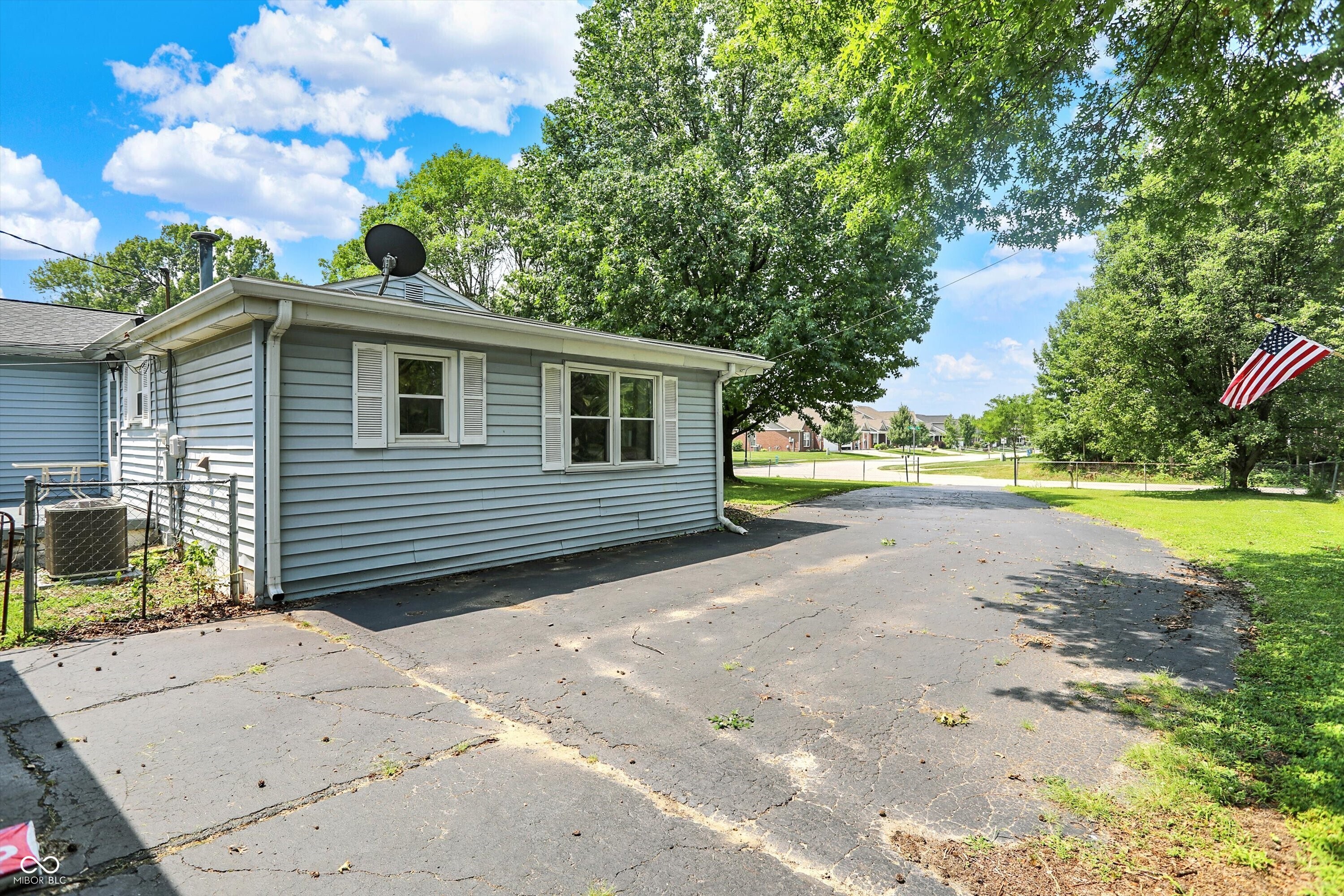 5321 South Linwood Avenue Indianapolis, IN 46237 - Photo 39 of 47