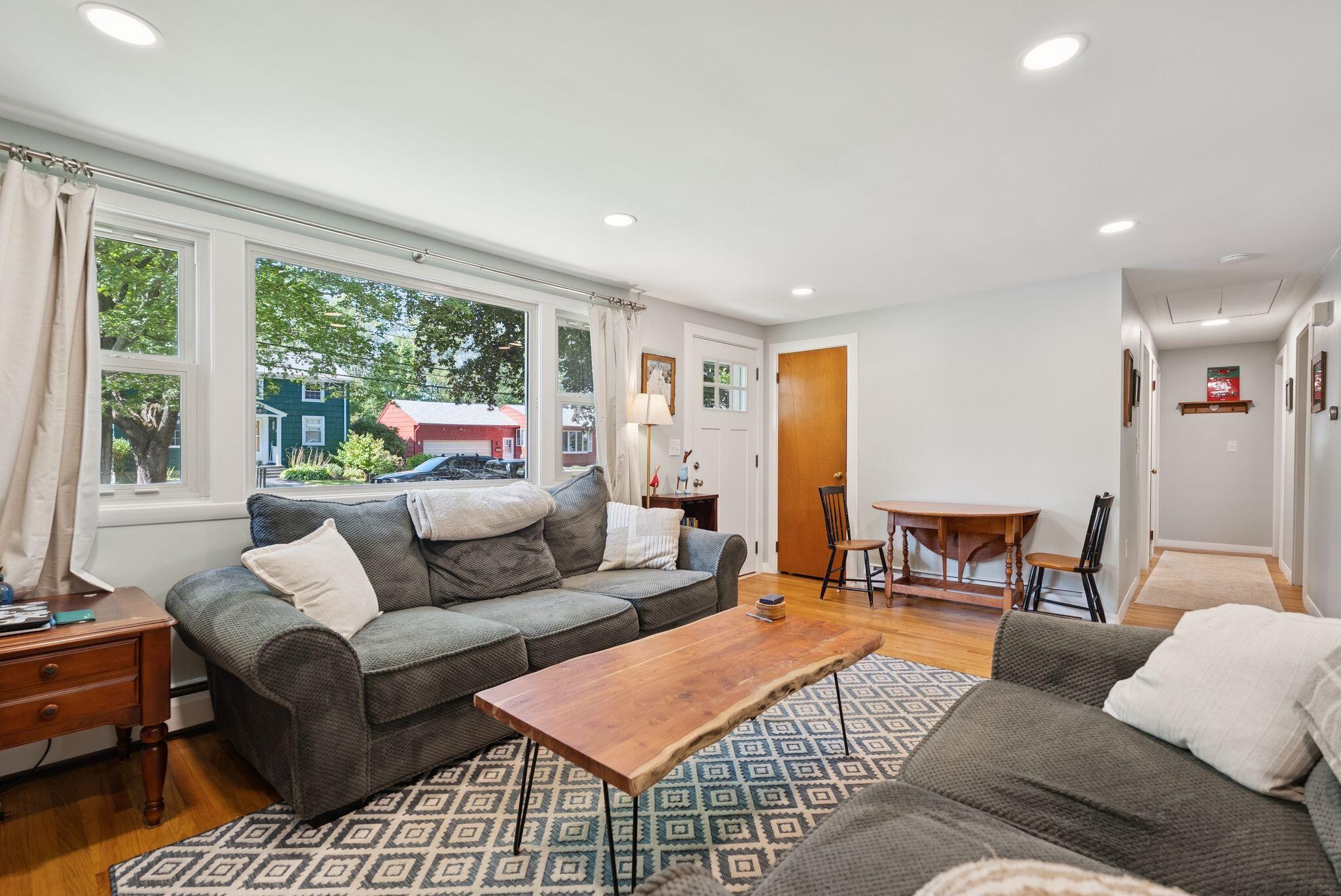 91 Coach Road South Portland, ME 04106 - Photo 9 of 21 14_DSC02093