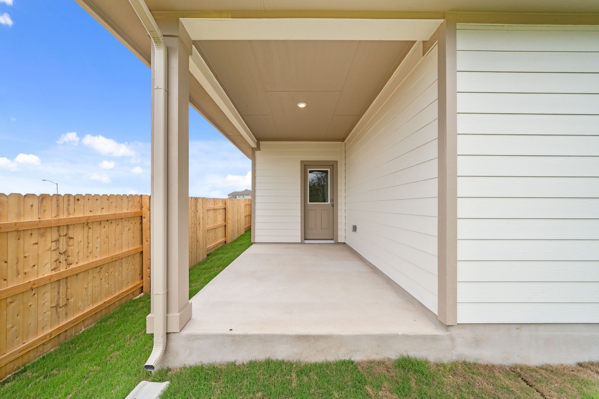 25517 Ashton Look Drive Elgin, TX 78621 - Photo 25 of 34 a view of a balcony