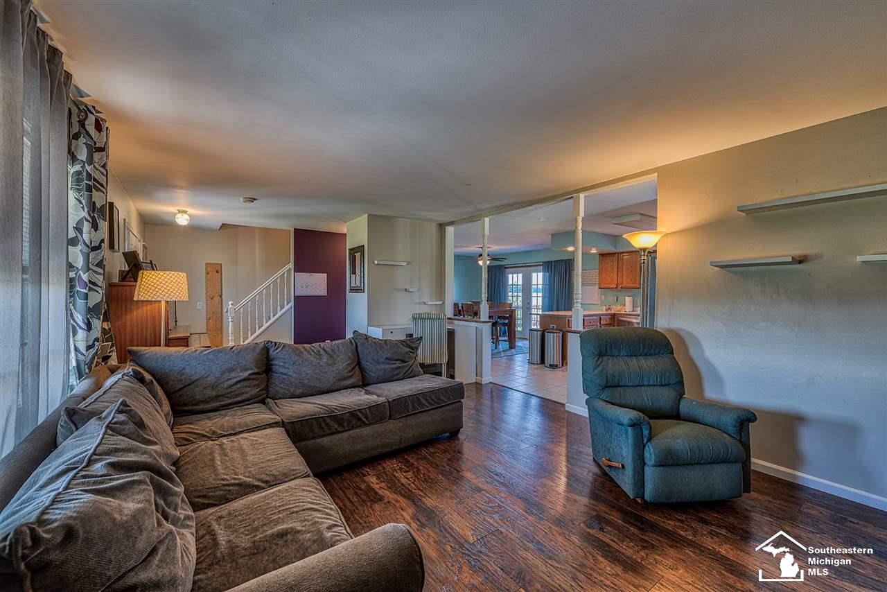 3433 Dennison Road Dundee, MI 48131 - Photo 8 of 29 31361418-7.JPG