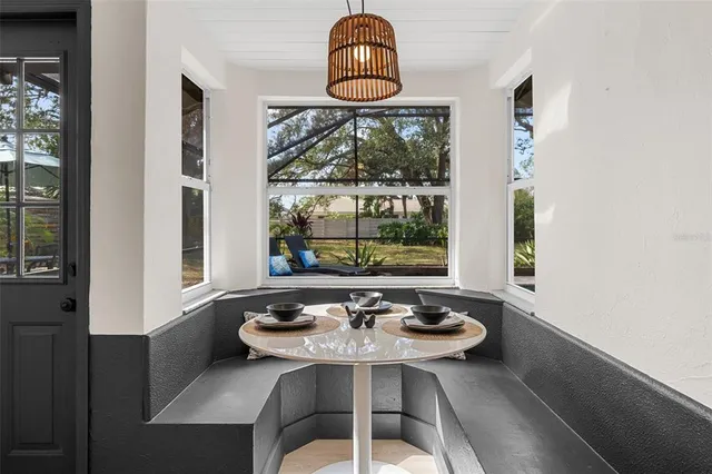 $729,900 | 1868 Riviera Circle, Sarasota, FL 34232