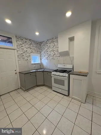 $1,800 | 19 North 61st Street, Philadelphia, PA 19139