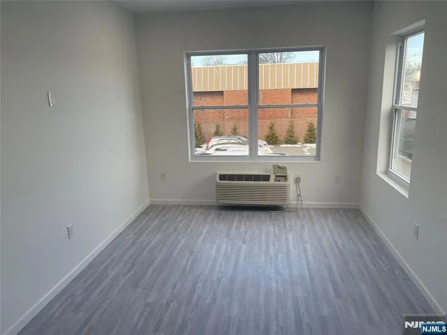 $2,295 | 51 East Main Street, Unit 205, Bergenfield, NJ 07621