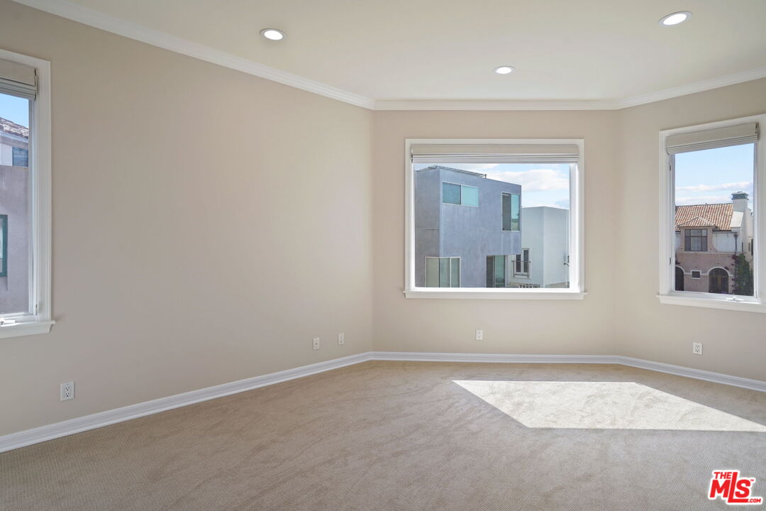 115 Ketch Mall Marina del Rey, CA 90292 - Photo 30 of 43