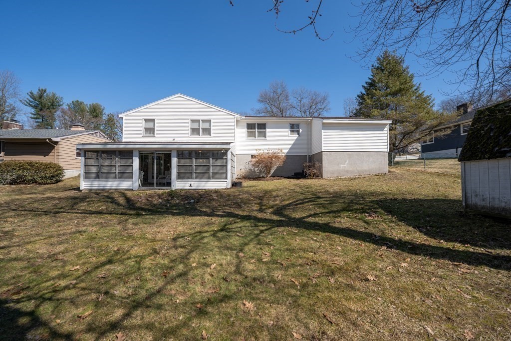 178 West Autumn Road West Springfield, MA 01089 - Photo 3 of 38 a front view of a house with a yard