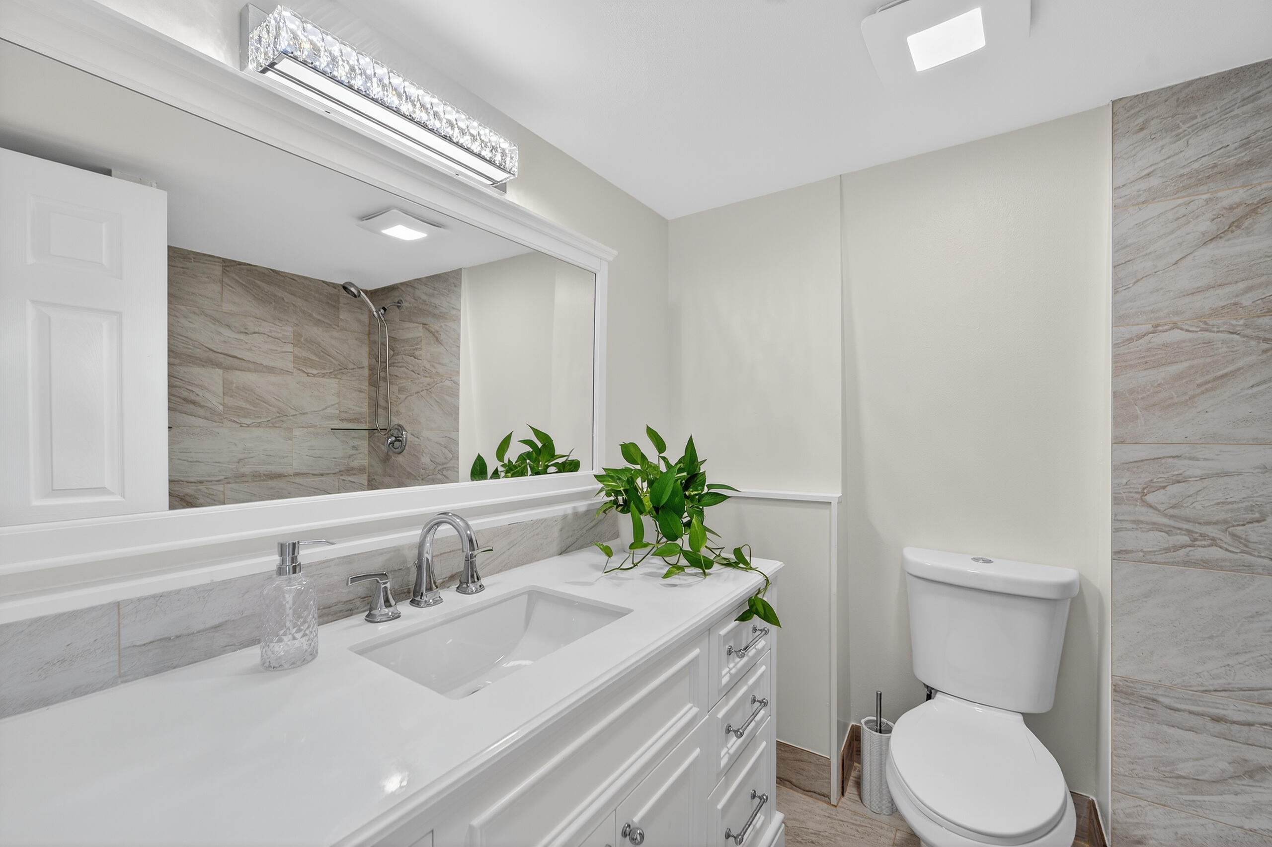 3900 County Line Road, Unit 11D Tequesta, FL 33469 - Photo 20 of 53 020_081525-133