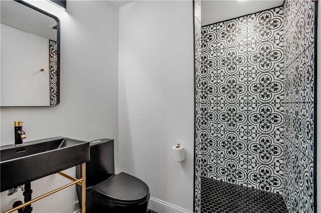 3235 Roswell Road Northeast, Unit 409 Atlanta, GA 30305 - Photo 16 of 22