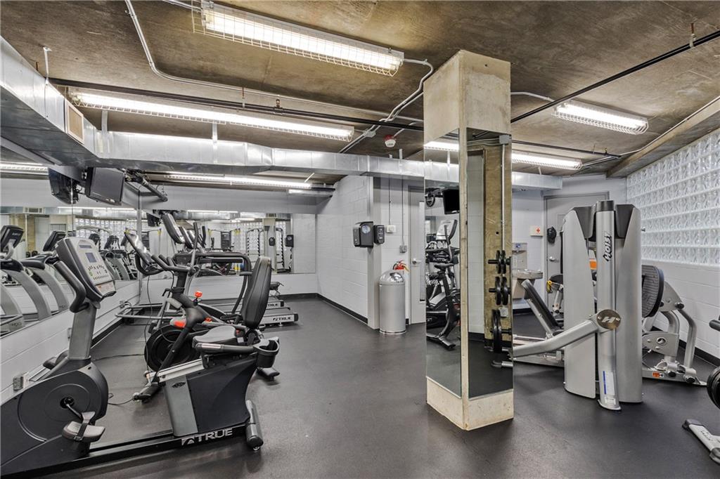 3235 Roswell Road Northeast, Unit 409 Atlanta, GA 30305 - Photo 18 of 22