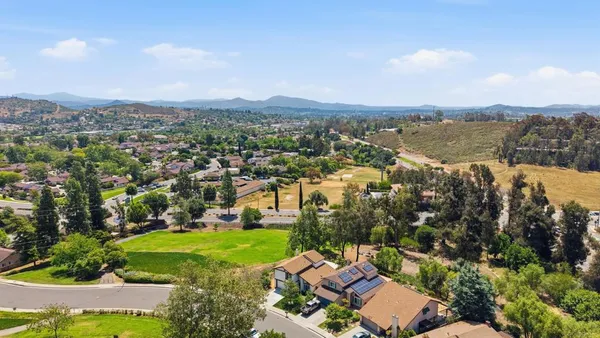$799,995 | 2201 Amber Lane, Escondido, CA 92026