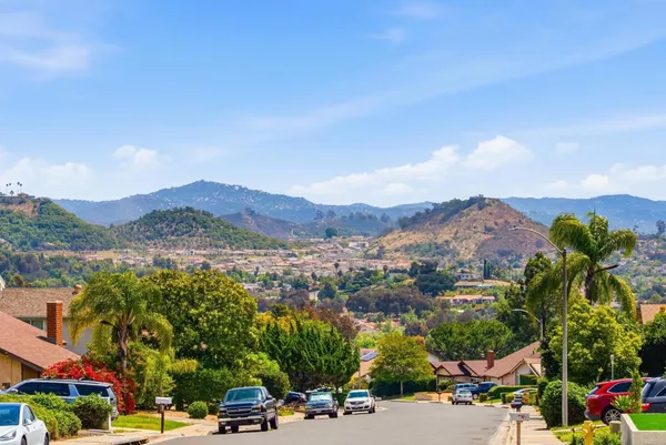 $799,995 | 2201 Amber Lane, Escondido, CA 92026