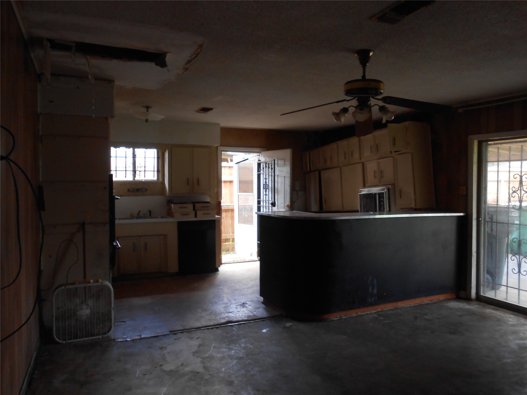 8535 Wiggins Street Houston, TX 77029 - Photo 6 of 22