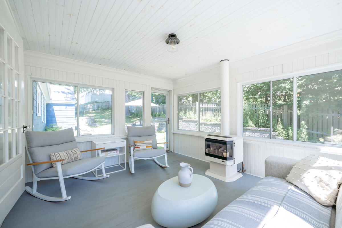111 Elizabeth Road Portland, ME 04102 - Photo 29 of 48 111 Elizabeth Road sunroom