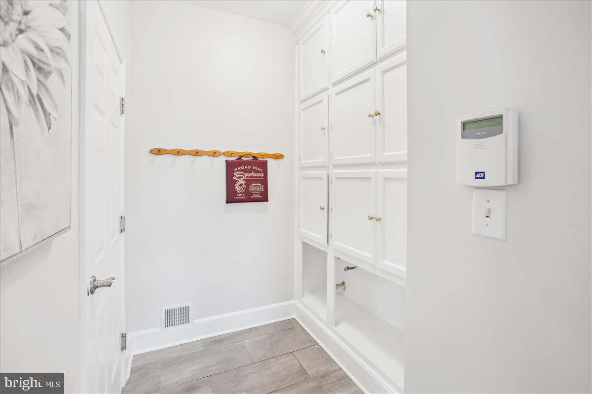 20702 Pomeroy Court Ashburn, VA 20147 - Photo 19 of 60