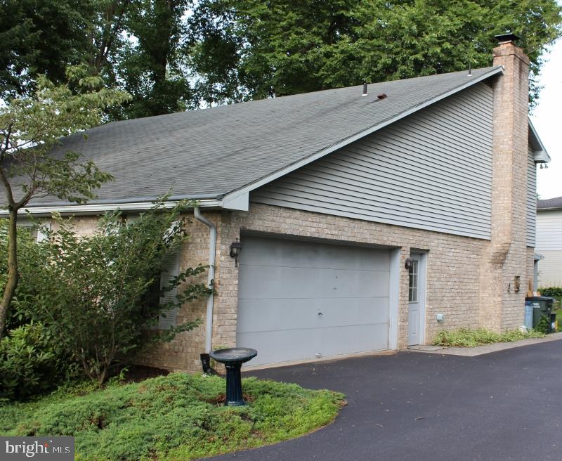 3520 Harrowgate Road York, PA 17402 - Photo 6 of 35 Gallery Image 6