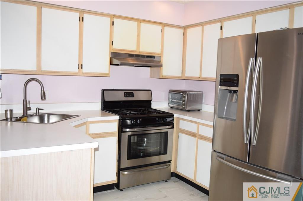 424 Draco Road Piscataway, NJ 08854 - Photo 2 of 15 Gallery Image 2