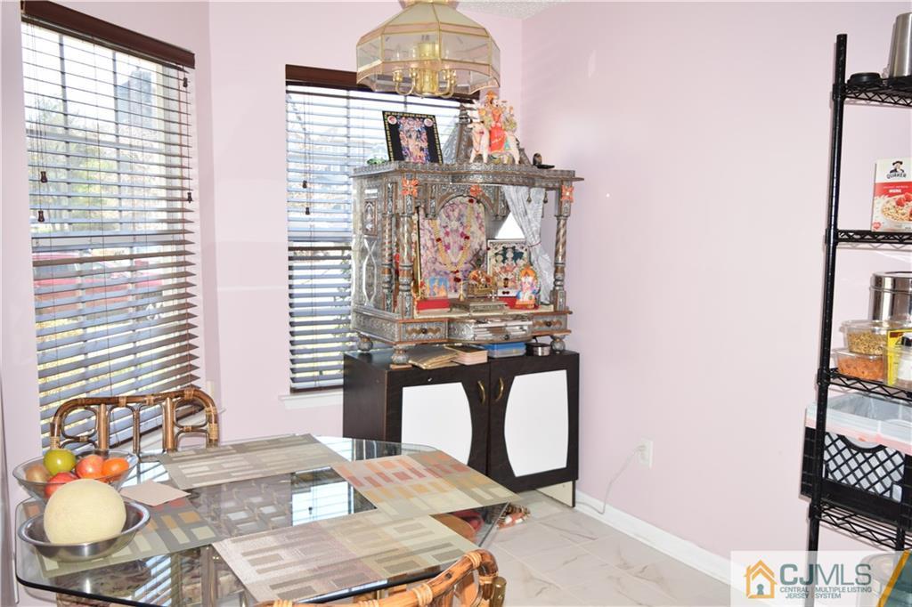 424 Draco Road Piscataway, NJ 08854 - Photo 5 of 15 Gallery Image 5