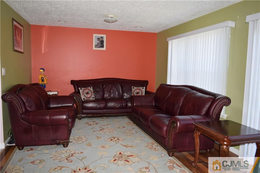 424 Draco Road Piscataway, NJ 08854 - Photo 6 of 15 Gallery Image 6
